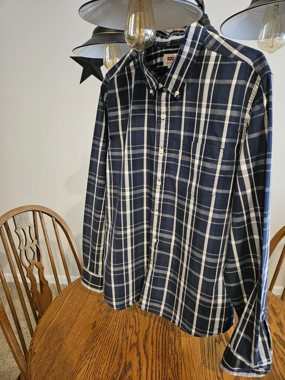 Levi's Men’s Classic Navy & White Plaid Button-Down Long Sleeve Shirt